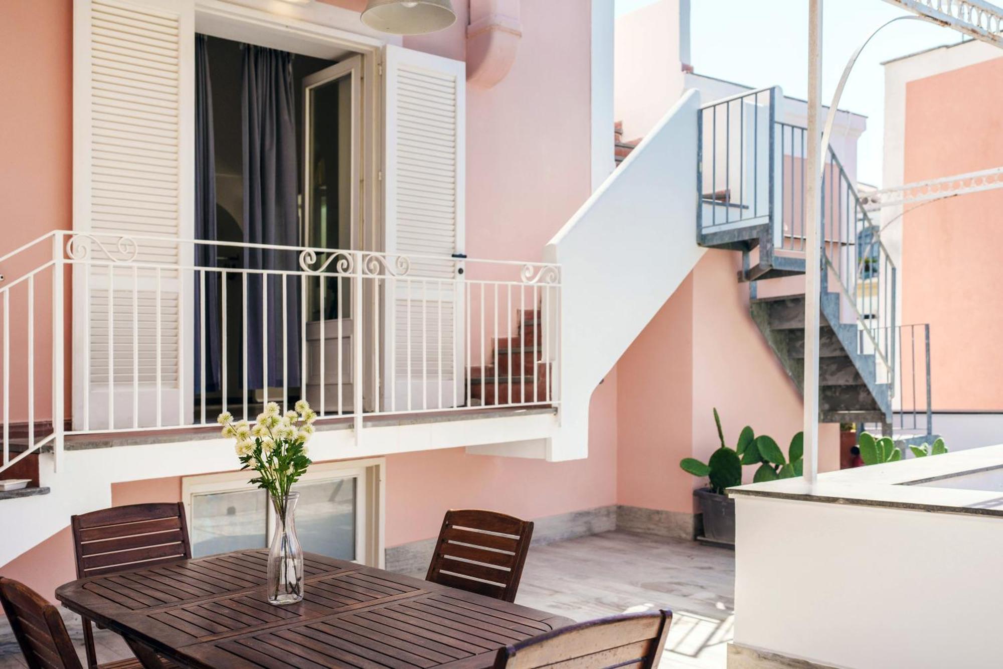 Gioia 13 Rooms & Apartments Procida Exteriör bild